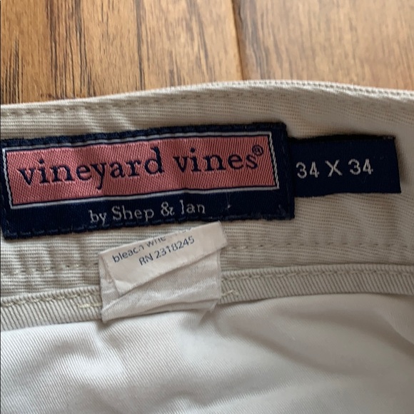 Vineyard vines khaki pants - Picture 3 of 5